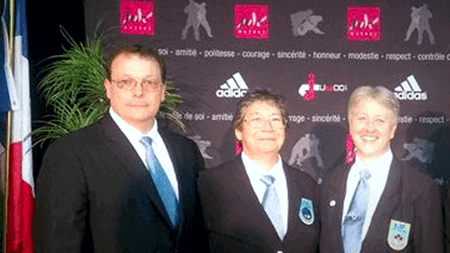 At the United States Judo Federation 2019 Jeremy Glick Award, Janet Yoshie Ashida Johnson with Bill Gugino and Barbara Shimizu. Posted on July 22, 2019 by Billy Gugino and Vaughn Imada. 