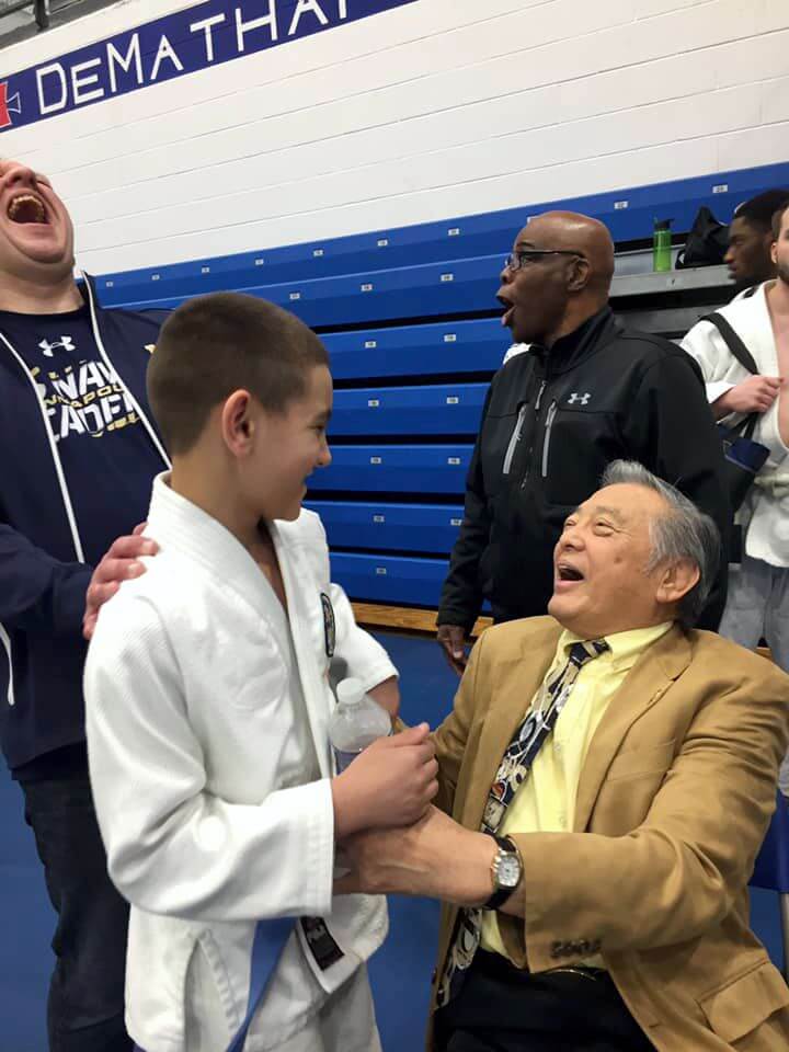 Edwin demonstrating proper shime-waza